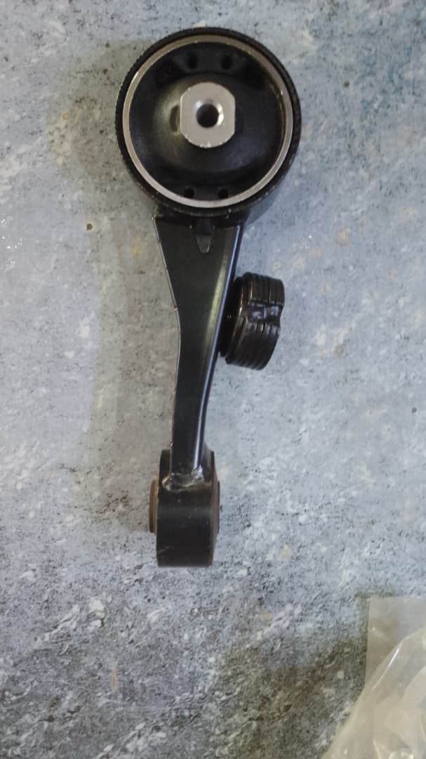 ENGINE SITTING RIGHT 12363-0P180