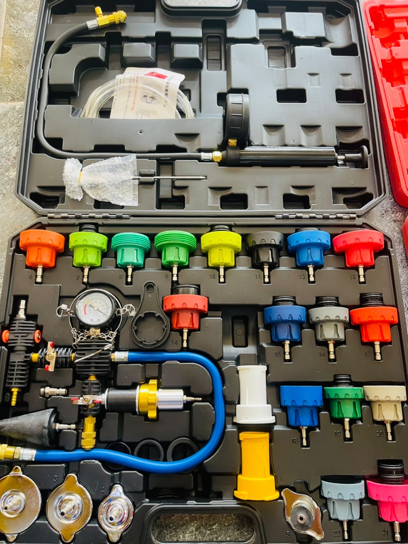 RADIATOR PRESSURE TESTER