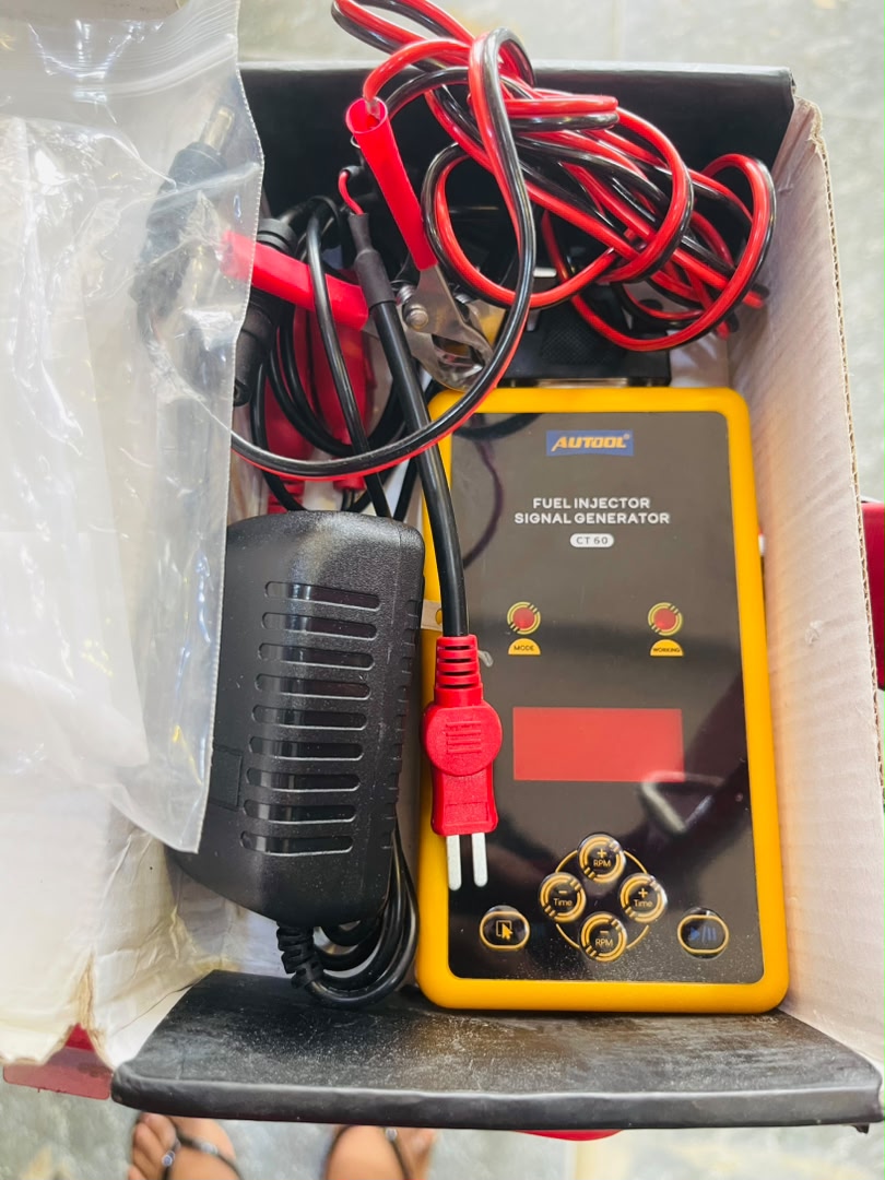 FUEL INJECTOR SIGNAL GENERATOR