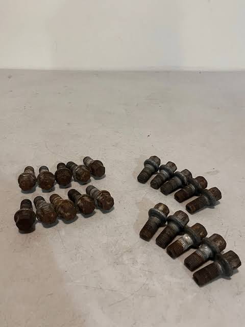 WHEEL STUD OT
