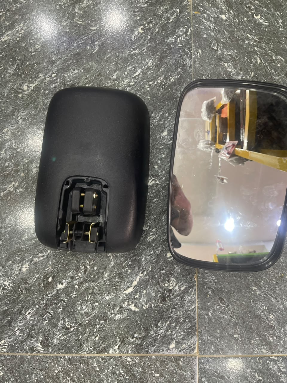 SIDE MIRROR