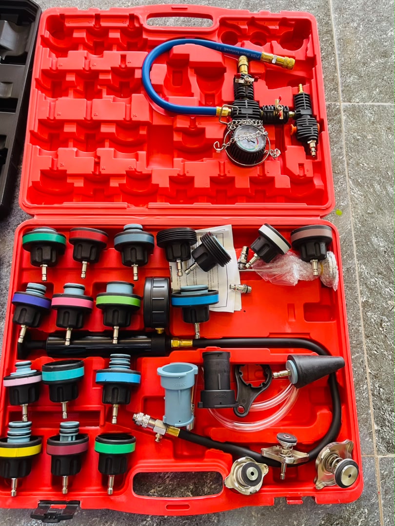RADIATOR COOLANT TESTER